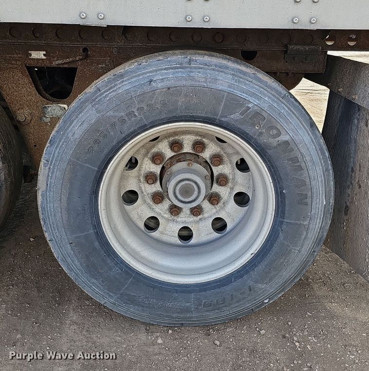 image for item DK0599 2005 Wabash National Arctic Lite RFKWHSA refrigerated van trailer