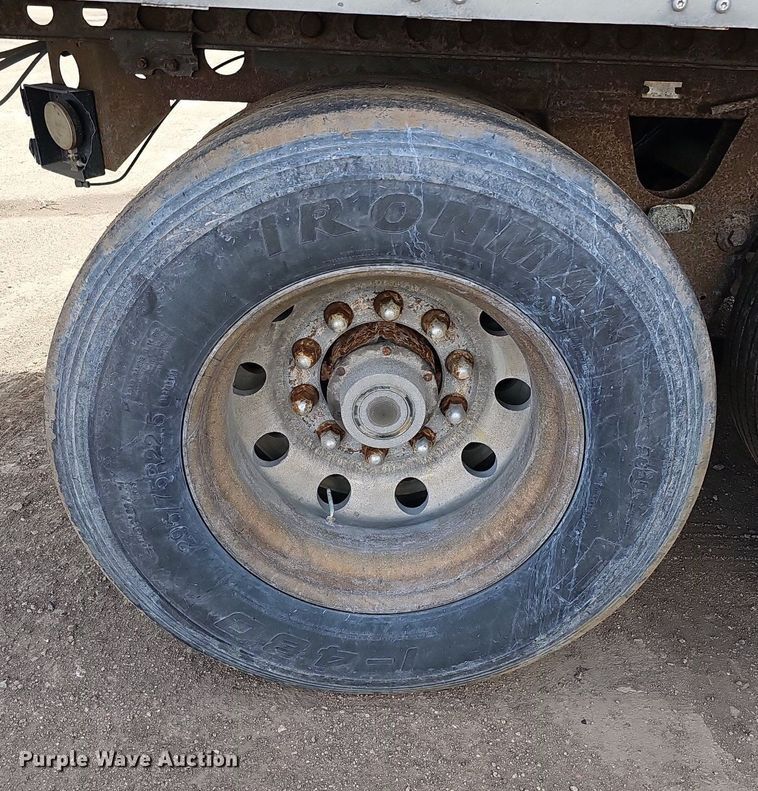 image for item DK0599 2005 Wabash National Arctic Lite RFKWHSA refrigerated van trailer