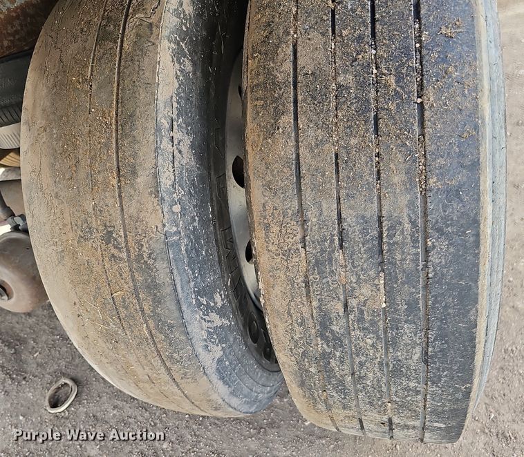 image for item DK0599 2005 Wabash National Arctic Lite RFKWHSA refrigerated van trailer