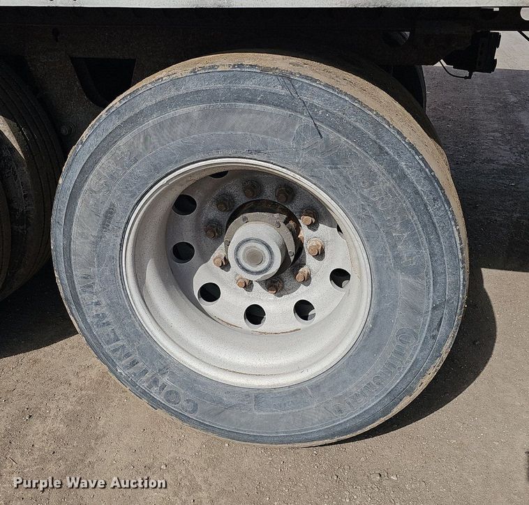 image for item DK0599 2005 Wabash National Arctic Lite RFKWHSA refrigerated van trailer