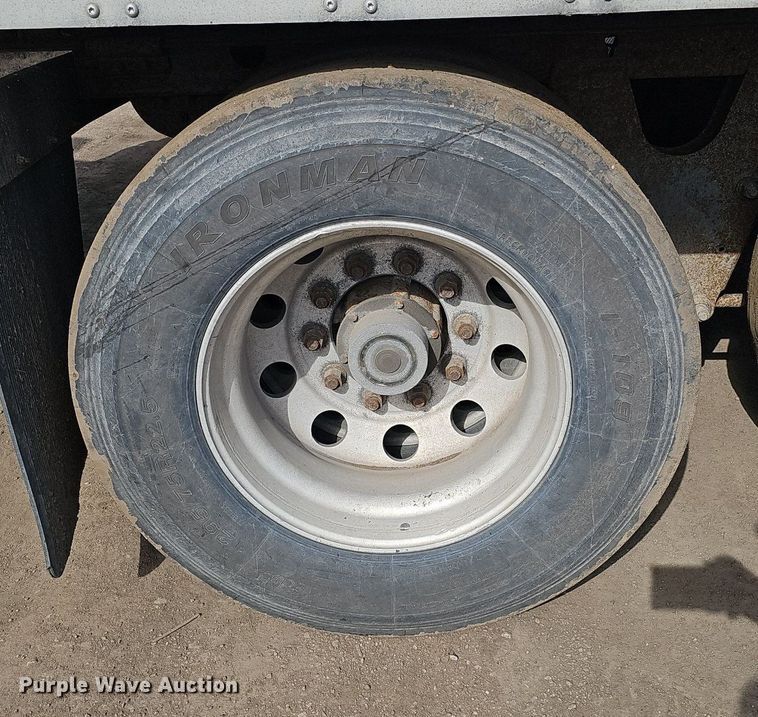 image for item DK0599 2005 Wabash National Arctic Lite RFKWHSA refrigerated van trailer