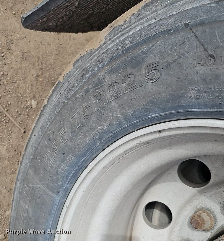 image for item DK0599 2005 Wabash National Arctic Lite RFKWHSA refrigerated van trailer