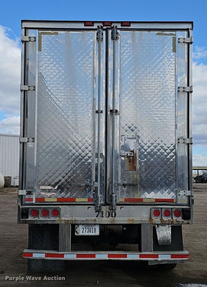 image for item DK0600 2006 Wabash National Arctic Lite RFLWHSA refrigerated van trailer