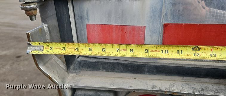 image for item DK0600 2006 Wabash National Arctic Lite RFLWHSA refrigerated van trailer