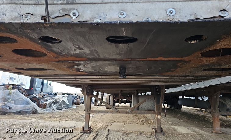 image for item DK0600 2006 Wabash National Arctic Lite RFLWHSA refrigerated van trailer