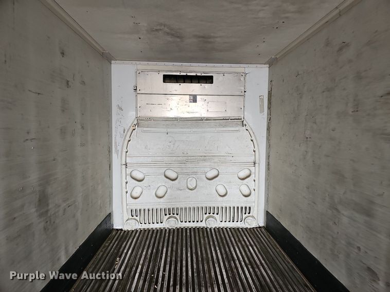 image for item DK0600 2006 Wabash National Arctic Lite RFLWHSA refrigerated van trailer