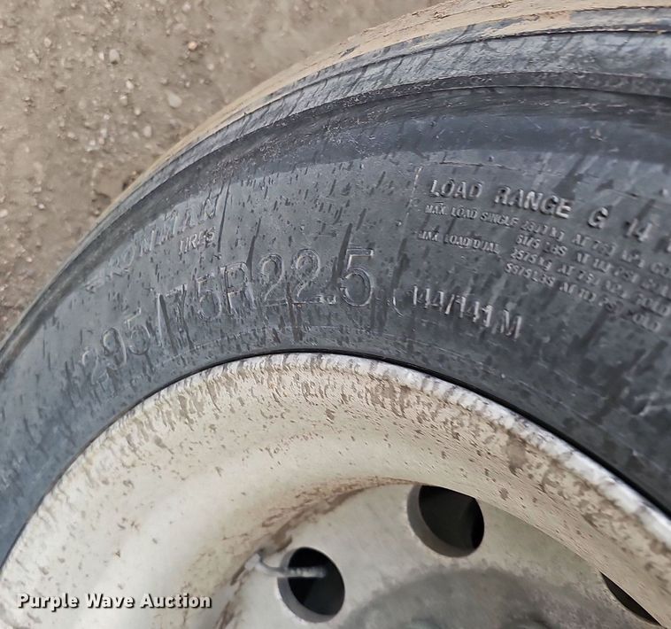 image for item DK0600 2006 Wabash National Arctic Lite RFLWHSA refrigerated van trailer