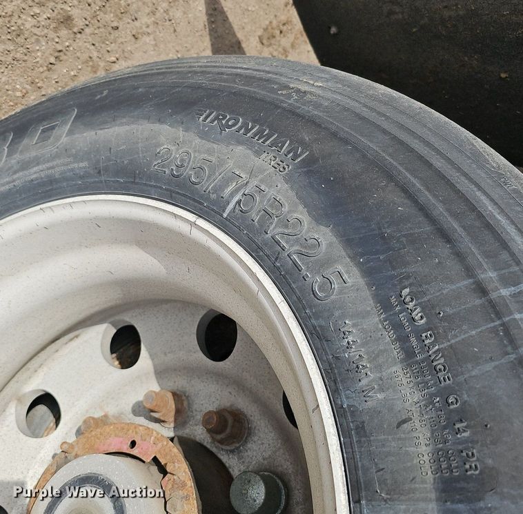 image for item DK0600 2006 Wabash National Arctic Lite RFLWHSA refrigerated van trailer