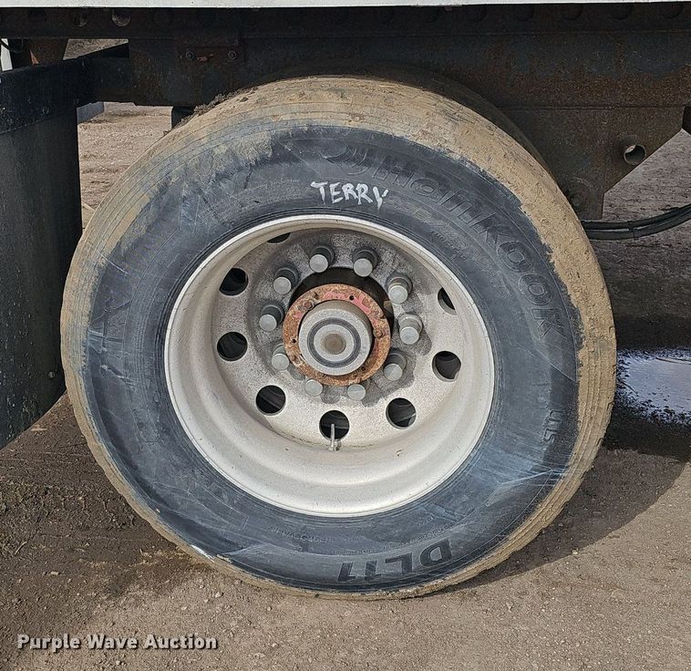 image for item DK0600 2006 Wabash National Arctic Lite RFLWHSA refrigerated van trailer