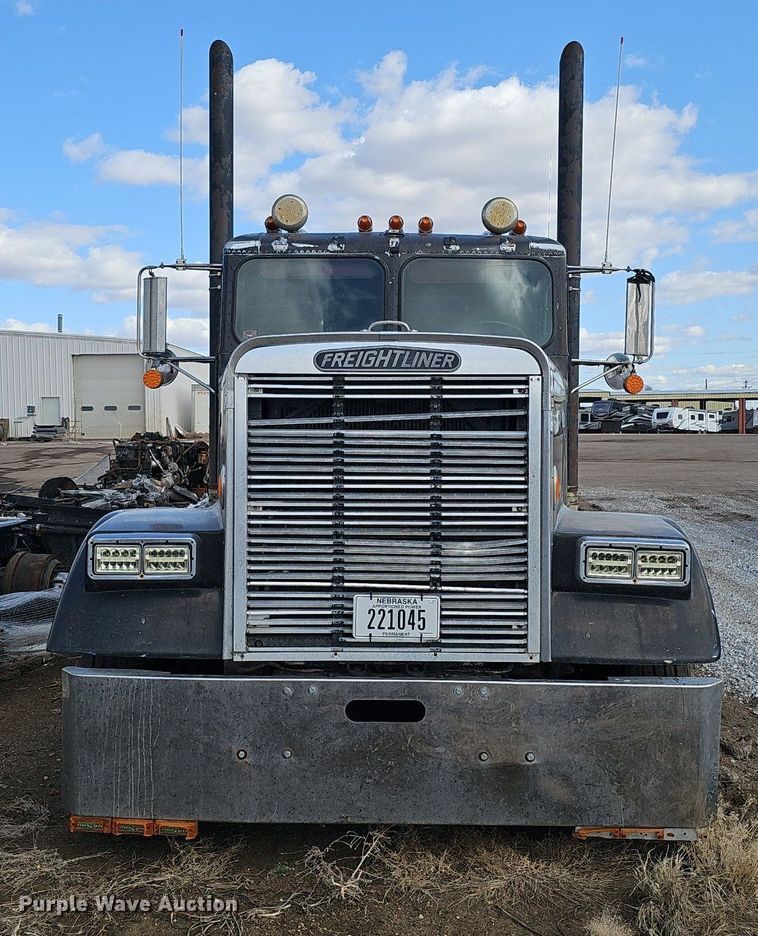 image for item DK0601 1986 Freightliner FLC semi truck