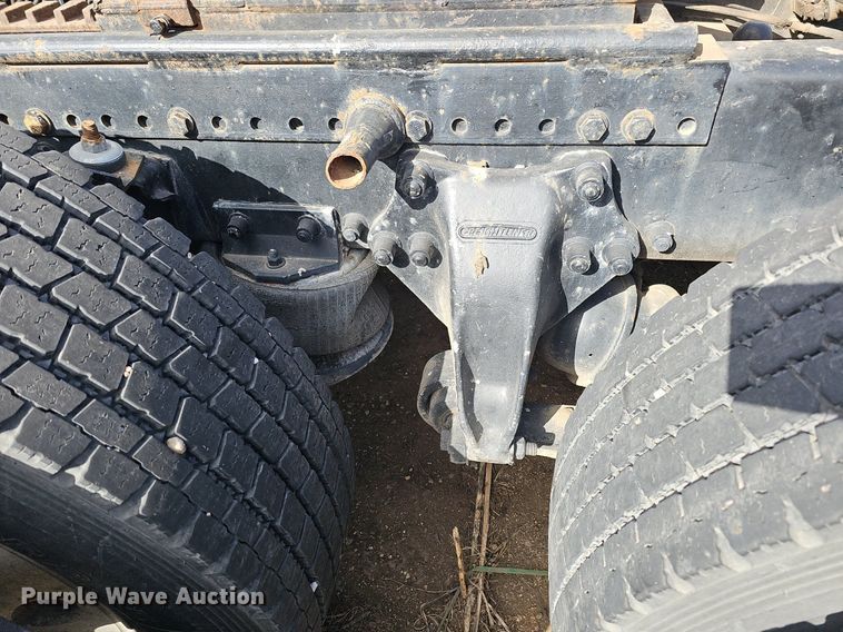 image for item DK0601 1986 Freightliner FLC semi truck