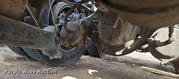 image for item DK0601 1986 Freightliner FLC semi truck