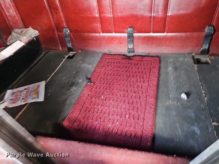 image for item DK0601 1986 Freightliner FLC semi truck