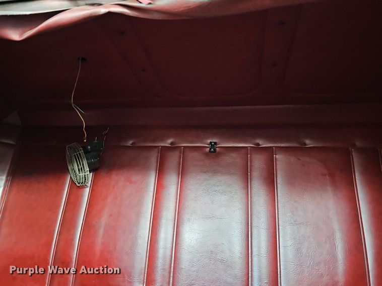 image for item DK0601 1986 Freightliner FLC semi truck