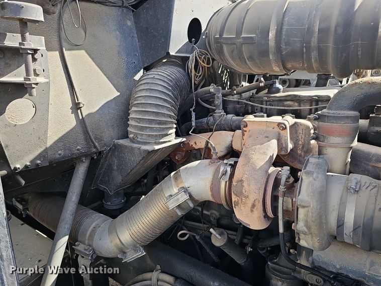 image for item DK0601 1986 Freightliner FLC semi truck