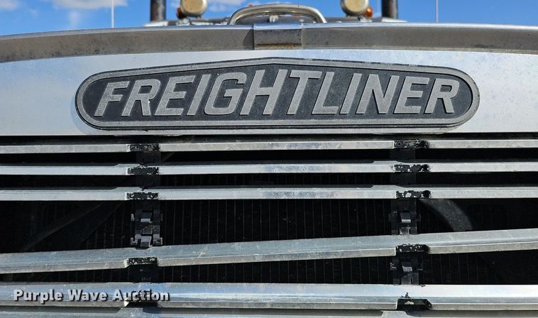 image for item DK0601 1986 Freightliner FLC semi truck