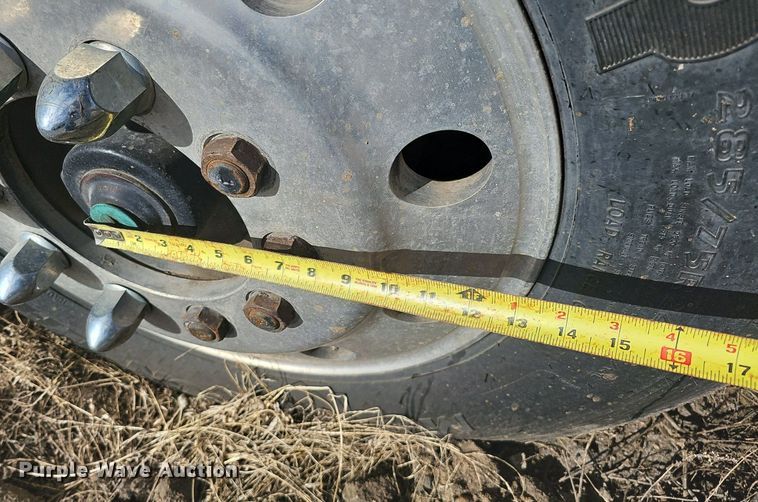 image for item DK0601 1986 Freightliner FLC semi truck