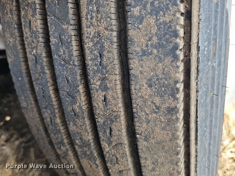 image for item DK0601 1986 Freightliner FLC semi truck