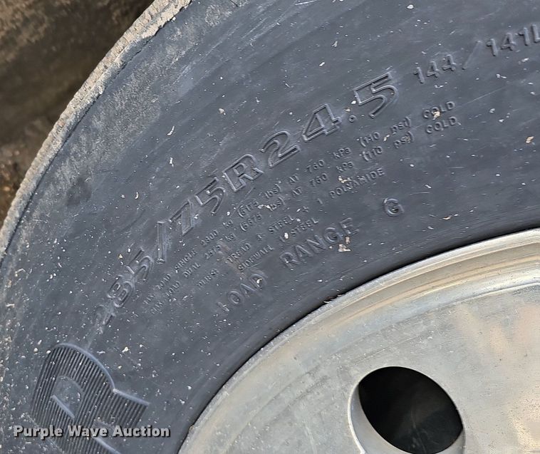 image for item DK0601 1986 Freightliner FLC semi truck