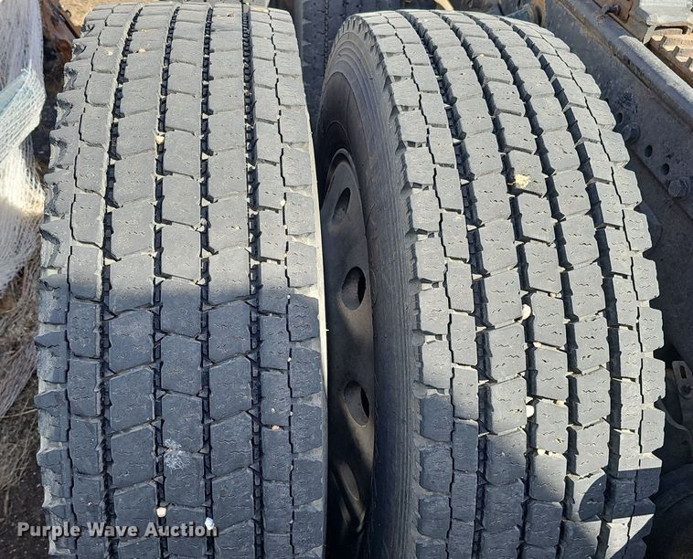 image for item DK0601 1986 Freightliner FLC semi truck