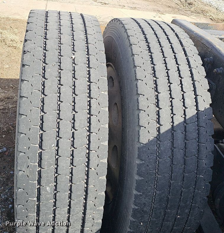 image for item DK0601 1986 Freightliner FLC semi truck