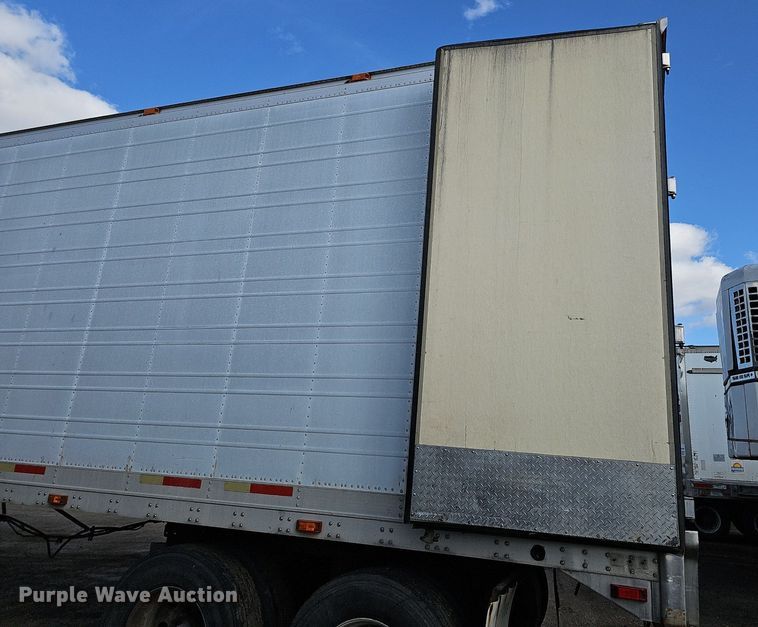 image for item DK0602 2000 Wabash National RFCVHSA refrigerated van trailer