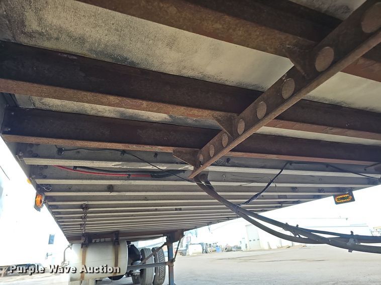 image for item DK0602 2000 Wabash National RFCVHSA refrigerated van trailer