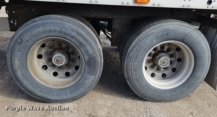 image for item DK0602 2000 Wabash National RFCVHSA refrigerated van trailer