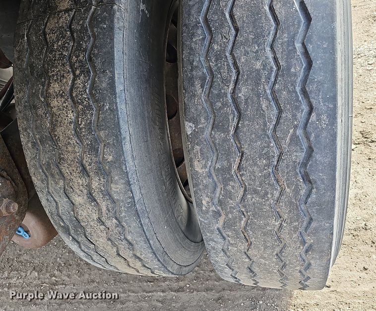 image for item DK0602 2000 Wabash National RFCVHSA refrigerated van trailer