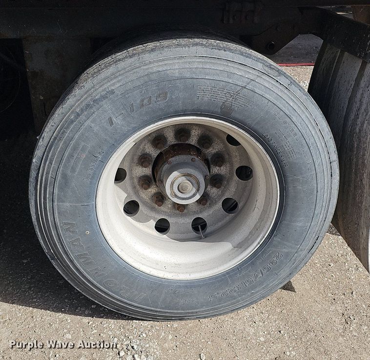 image for item DK0602 2000 Wabash National RFCVHSA refrigerated van trailer