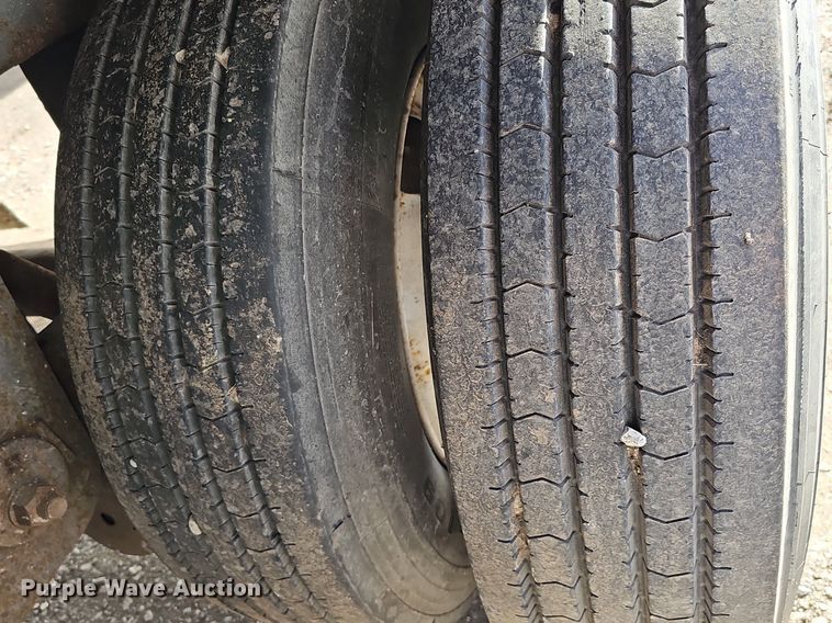 image for item DK0602 2000 Wabash National RFCVHSA refrigerated van trailer