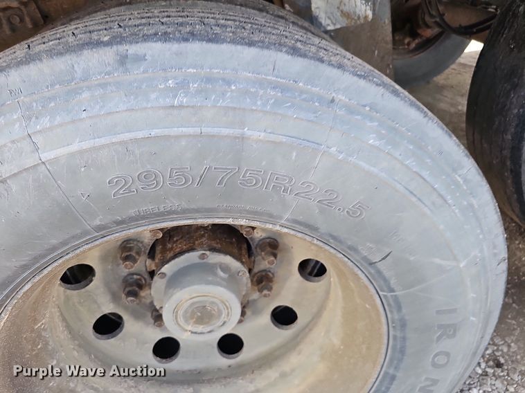 image for item DK0602 2000 Wabash National RFCVHSA refrigerated van trailer