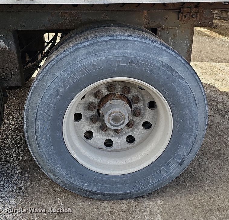 image for item DK0602 2000 Wabash National RFCVHSA refrigerated van trailer