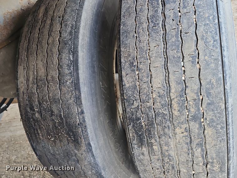 image for item DK0602 2000 Wabash National RFCVHSA refrigerated van trailer