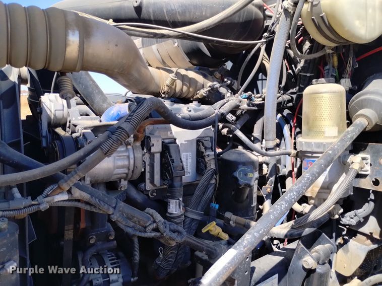 image for item DK8831 2006 Mack CXN613 semi truck