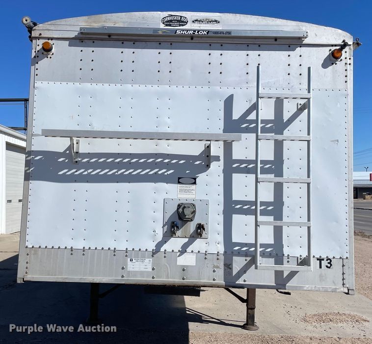 image for item DM2706 2007 Cornhusker 800ALSSR-53006-5859 grain trailer