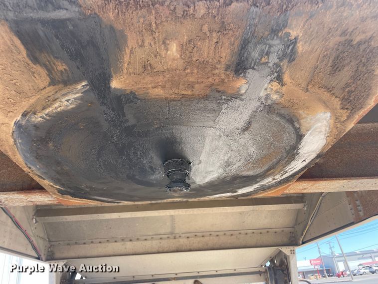 image for item DM2706 2007 Cornhusker 800ALSSR-53006-5859 grain trailer