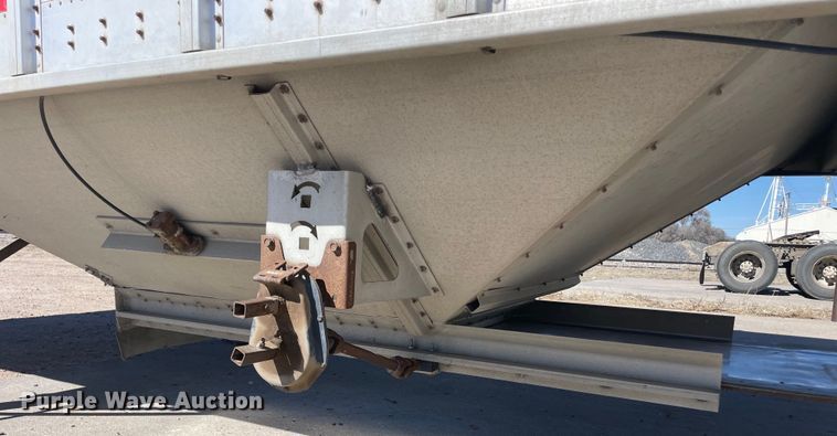 image for item DM2706 2007 Cornhusker 800ALSSR-53006-5859 grain trailer