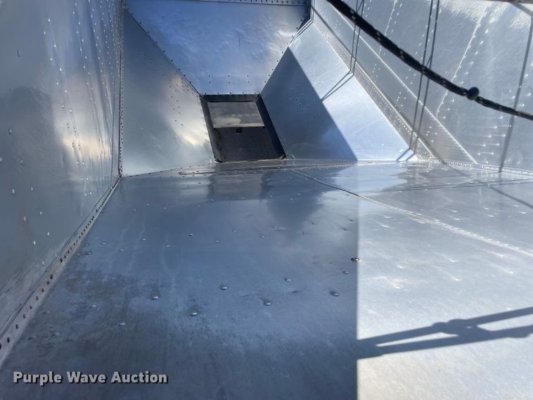 image for item DM2706 2007 Cornhusker 800ALSSR-53006-5859 grain trailer