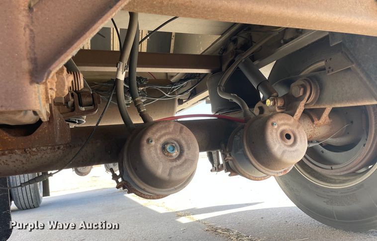 image for item DM2706 2007 Cornhusker 800ALSSR-53006-5859 grain trailer