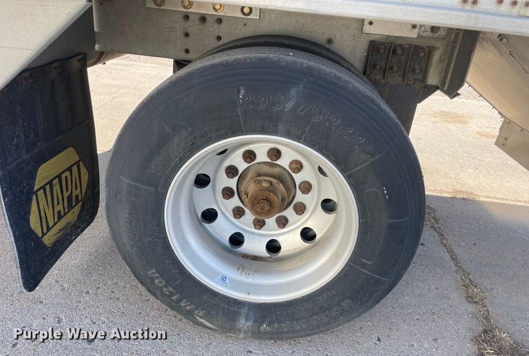 image for item DM2706 2007 Cornhusker 800ALSSR-53006-5859 grain trailer