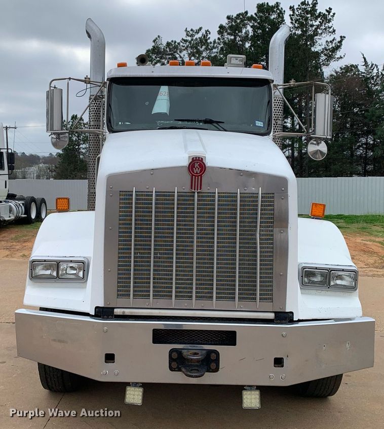 image for item DM7767 2009 Kenworth T800 semi truck