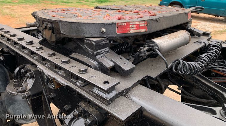 image for item DM7767 2009 Kenworth T800 semi truck