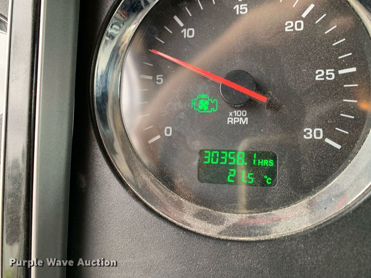 image for item DM7767 2009 Kenworth T800 semi truck