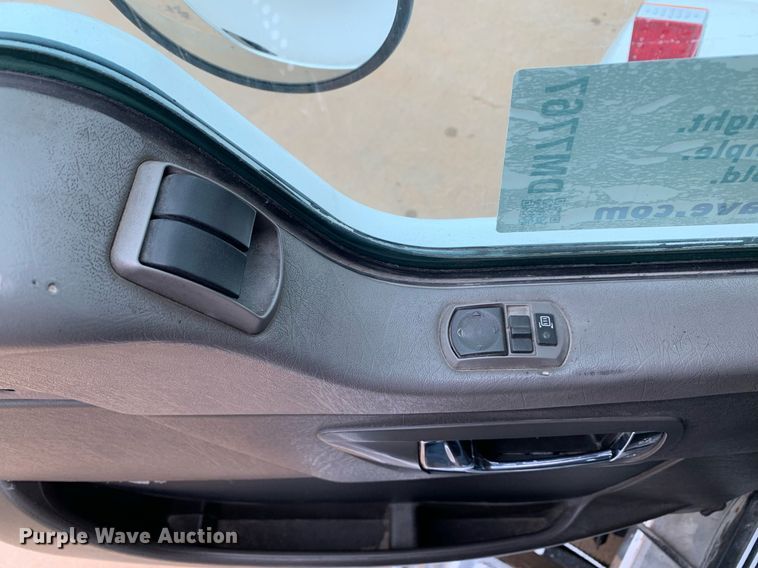 image for item DM7767 2009 Kenworth T800 semi truck