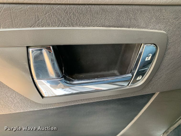 image for item DM7767 2009 Kenworth T800 semi truck