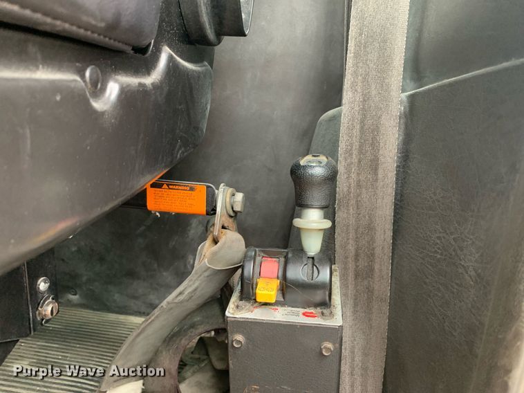 image for item DM7767 2009 Kenworth T800 semi truck