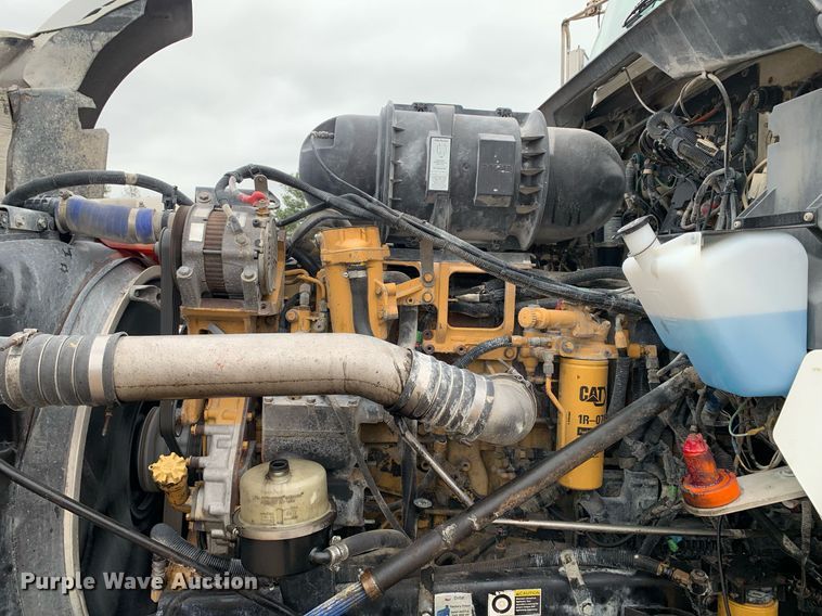 image for item DM7767 2009 Kenworth T800 semi truck