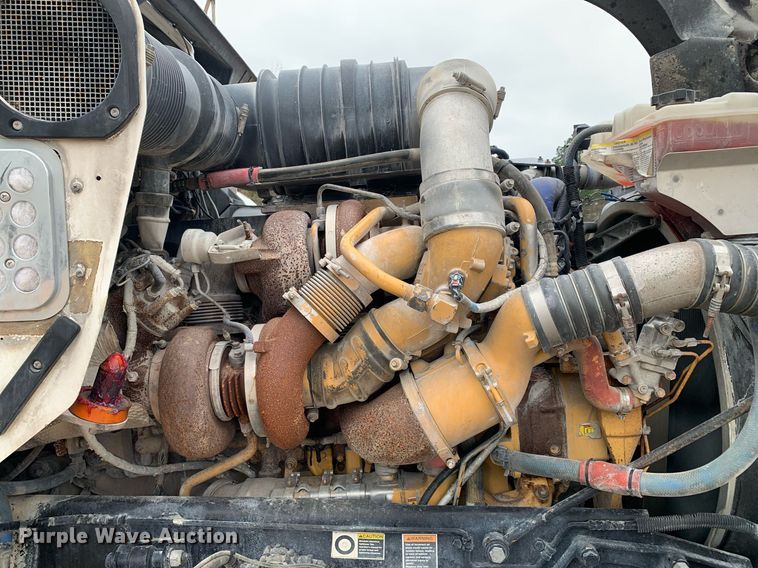 image for item DM7767 2009 Kenworth T800 semi truck