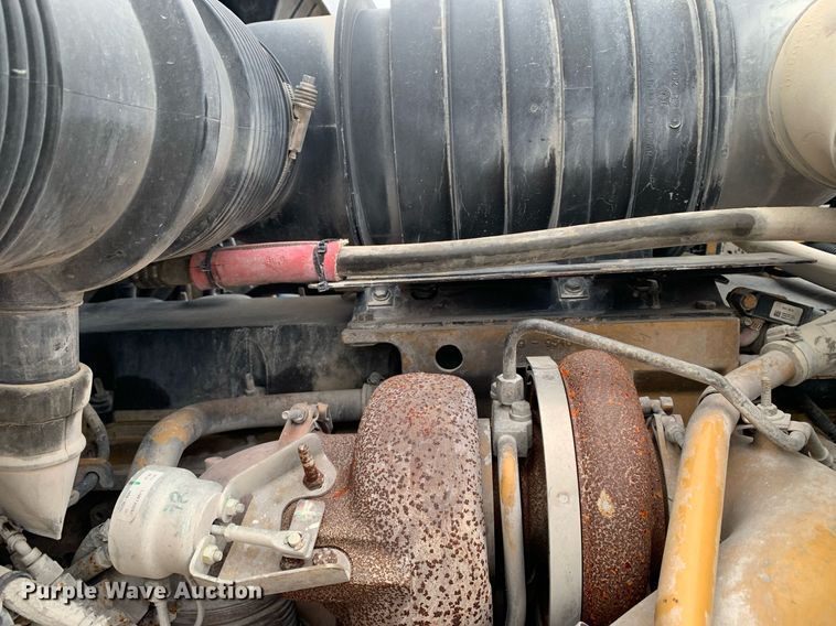 image for item DM7767 2009 Kenworth T800 semi truck